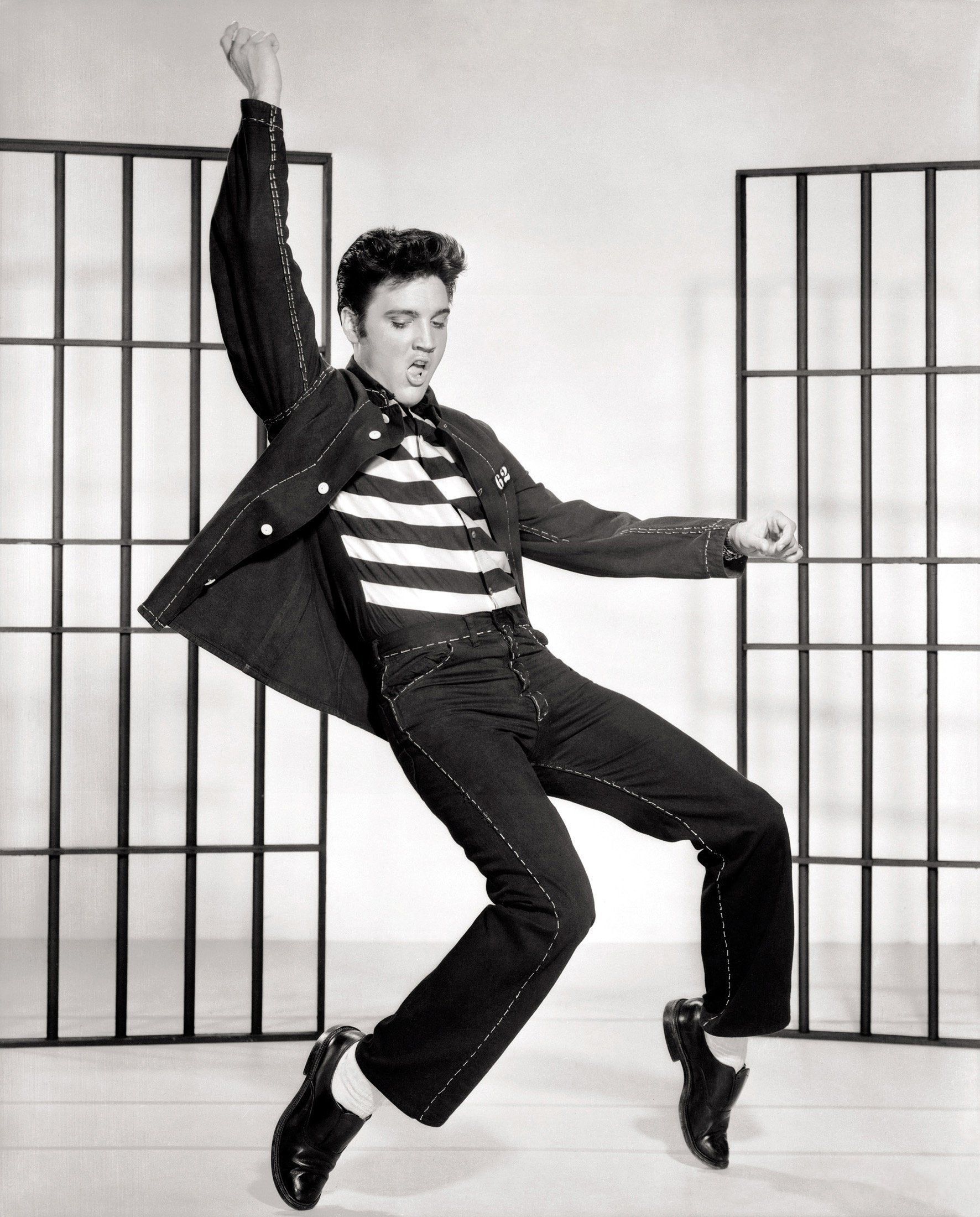 Elvis swinging hips