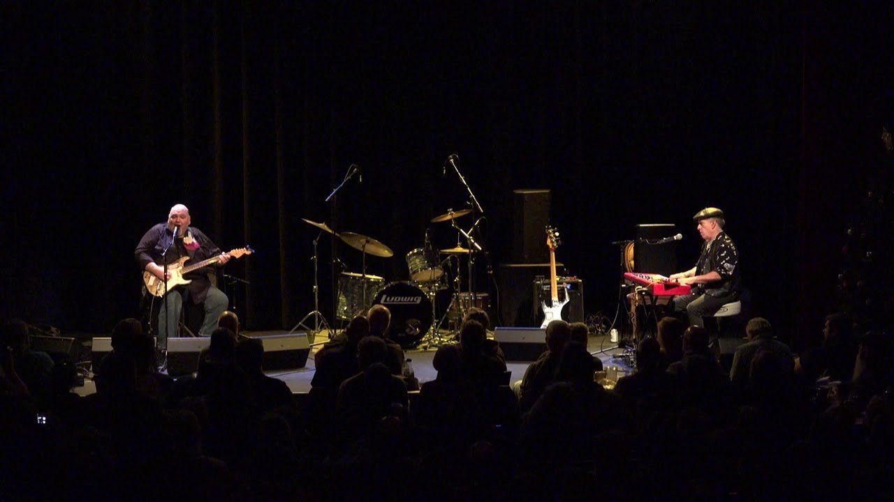 Popa chubby plays jimi