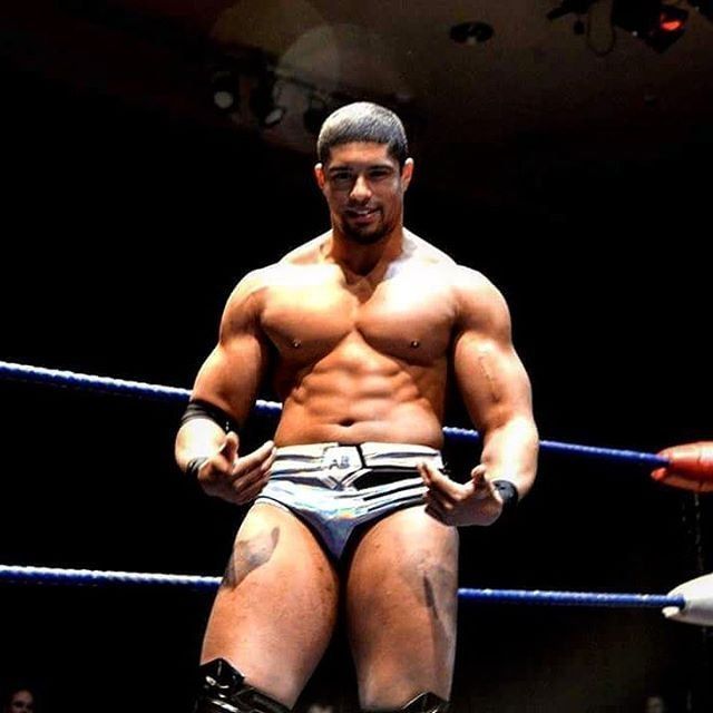 Picture of a bisexual wrestler