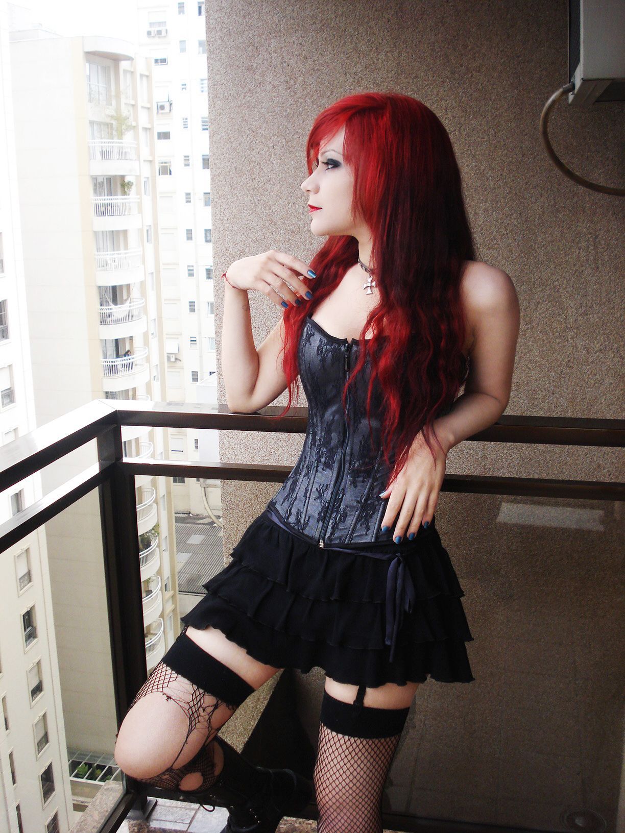 Cinnamon reccomend Redhead goth emo girl